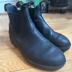 Women’s Size 9.5 Blundstones
